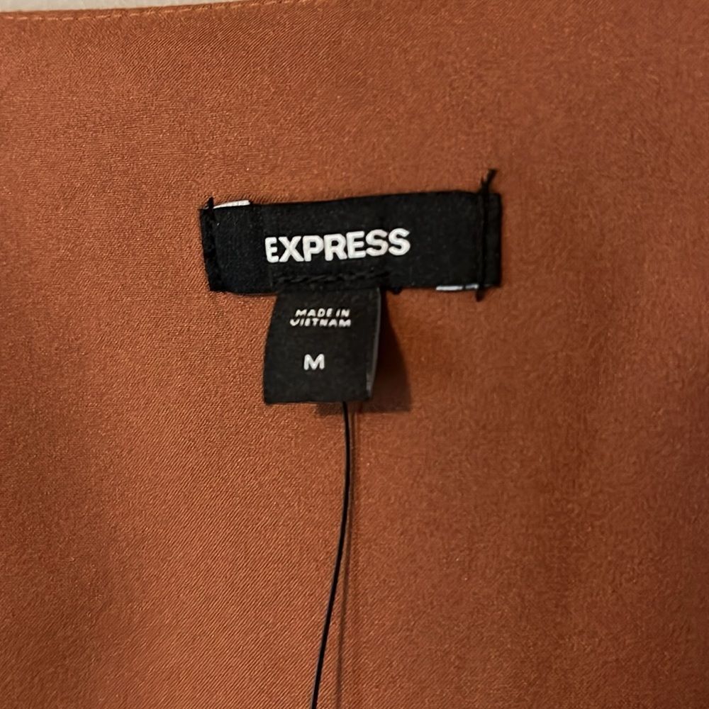 New! Express Square Neck Crop Top in Cognac Size Medium NWT - Picture 2 of 14